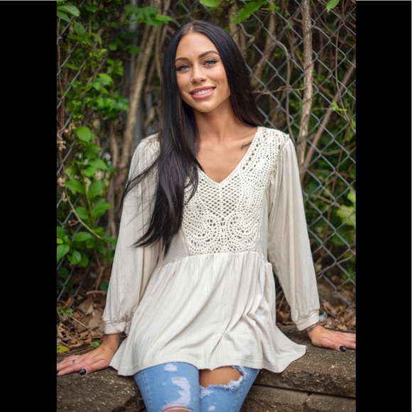 White Birch 3/4 Sleeve Solid Knit Top V-Neck Crocheted Lace Inset With Open back - Picture 6 of 10